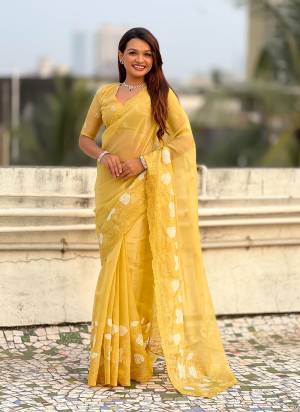 Attractive These Party Wear Fancy Saree in Fine Colored.These Saree And Blouse is Fabricated On Chanda Kora Silk.Its Beautified With Designer Floral Thread Embroidery Cut Work.