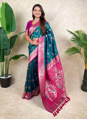 Garb These Party Wear Saree in Fine Colored.These Saree And Blouse is Fabricated On Banarasi Silk.Its Beautified With Weaving Jari Meenakari Jaal Designer.