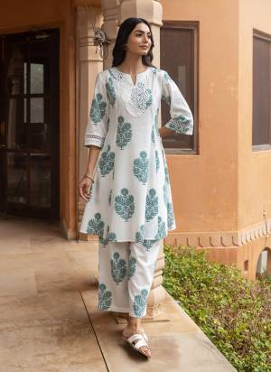 Attrective These Beautiful Looking Readymade Top With Bottom.These Top And Bottom Fabricated On Cotton.Its Beautified With Designer Printed.