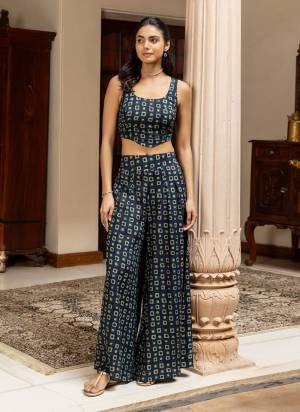 Attrective These Beautiful Looking Readymade Top With Bottom.These Top And Bottom Fabricated On Cotton.Its Beautified With Designer Printed.