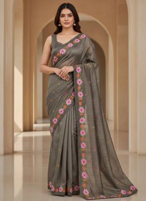 Garb These Party Wear Saree in Fine Colored.These Saree Are Manipuri Silk And Blouse is Manipuri Silk Fabricated.Its Beautified With Designer Thread,Sequance Embroidery,Cut Work.