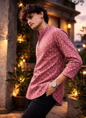 For A festive Wear,Grab These Readymade Short Kurta in Fine Colored.These Kurta is Fabricated On Linen With Designer Printed.Buy Now.