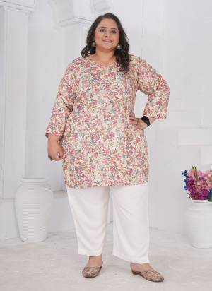 Attrective These Beautiful Looking Readymade Big Size Shot Kurti.These Kurti is Fabricated On Rayon Slub.Its Beautified With Designer Printed.