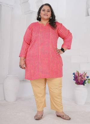 Attrective These Beautiful Looking Readymade Big Size Shot Kurti.These Kurti is Fabricated On Rayon Slub.Its Beautified With Designer Printed.