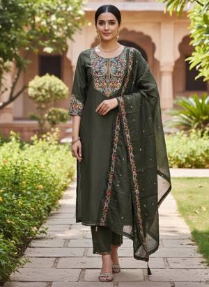 Attractive These Party Wear Suit in Fine Colored Pair With Bottom And Dupatta.These Top Are Cotton Silk And Bottom Are Fabricated On Cotton Silk Pair With Jacquard Simmer Dupatta.Its Beautified With Designer Embroidery Work.