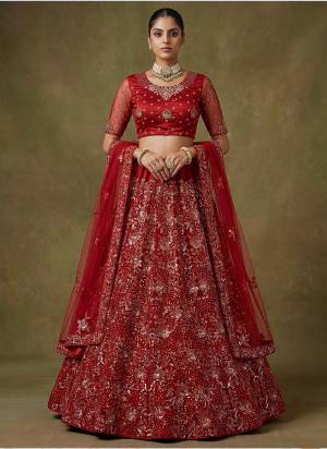 For A Fancy Designer Look,Grab These Lehenga Choli With Dupatta in Fine Colored.These Lehenga And Choli Are Net And Dupatta Are Fabricated On Soft Net Pair.Its Beautified With Fancy 3 D Sequance,Multy Thread Embroidery Work. 