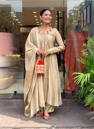 Looking These Suit in Fine Colored Pair With Top Bottom And Dupatta.These Top Are Chanderi And Bottom Are Fabricated On Chanderi Pair With Chanderi Dupatta.Its Beautified With Designer Embroidery Work.