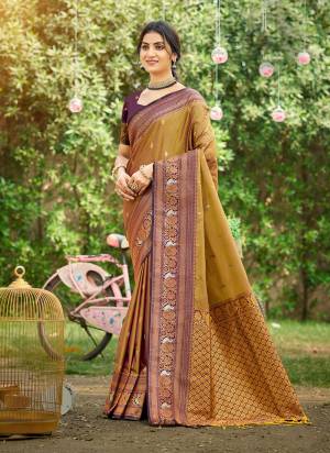 Looking These Fastive And Party Wear Saree in Fine Colored.These Saree And Blouse is Fabricated On Soft Silk.Its Beautified With Woven Jacquard Designer.
