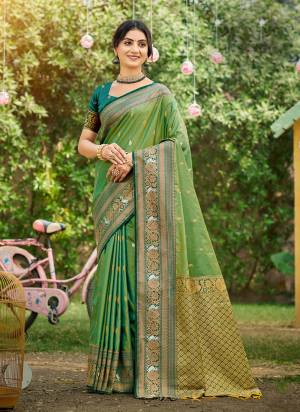 Looking These Fastive And Party Wear Saree in Fine Colored.These Saree And Blouse is Fabricated On Soft Silk.Its Beautified With Woven Jacquard Designer.