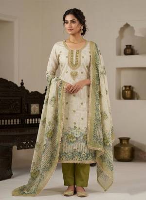 Attractive These Suit in Fine Colored Pair With Bottom And Dupatta.These Top Are Lilen Cotton And Dupatta Are Fabricated On Lilen Cotton Pair With Rayon Bottom.Its Beautified With Designer Printed, Hand Work.