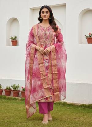 Garb These Suit in Fine Colored Pair With Bottom And Dupatta.These Top Are Modal Silk And Dupatta Are Fabricated On Organza Jacquard Pair With Rayon Bottom.Its Beautified With Designer Printed, Hand Work.
