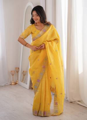 Attrective These Party Wear Saree in Fine Colored.These Saree Are Gold Crunchy Silk And Blouse is Gold Crunchy Silk Fabricated.Its Beautified With Designer Multy Thread Embroidery Patch,Cut Work.