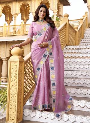 Attrective These Party Wear Saree in Fine Colored.These Saree Are Gold Crunchy Silk And Blouse is Gold Crunchy Silk Fabricated.Its Beautified With Designer Multy Thread Embroidery Patch,Cut Work.