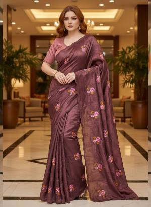 Garb These Party Wear Saree in Fine Colored.These Saree Are Manipuri Silk And Blouse is Manipuri Silk Fabricated.Its Beautified With Designer Multy Thread Embroidery,Cut Work.