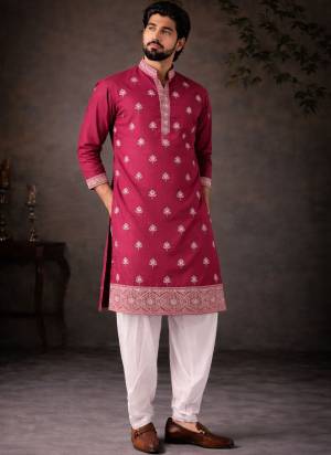 For A Festive And Party Wear,Attractive These Readymade Kurta With Payjama in Fine Colored.These Kurta is Fabricated On Silk And Art Silk Bottom With Designer Embroidery Work.Buy Now.