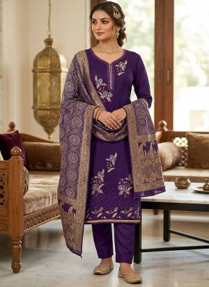 Looking These Suit in Fine Colored Pair With Bottom And Dupatta.These Top Are Viscose Georgette And Dupatta Are Fabricated On Banarasi Cotton Pair With Rayon Bottom.Its Beautified With Designer Embroidery Work,Printed.