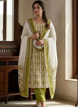 Attractive These Suit in Fine Colored Pair With Bottom And Dupatta.These Top Are Lilen Cotton And Dupatta Are Fabricated On Lilen Cotton Pair With Rayon Bottom.Its Beautified With Designer Printed, Hand Work.