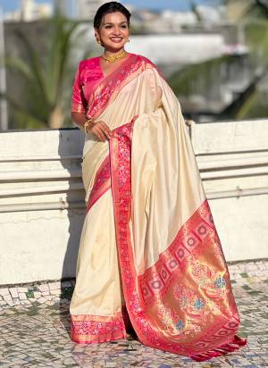 Looking These Party Wear Saree in Fine Colored.These Saree And Blouse is Fabricated On Soft Silk.Its Beautified With Weaving Kadiyal Paithani Border,Gala Designer.