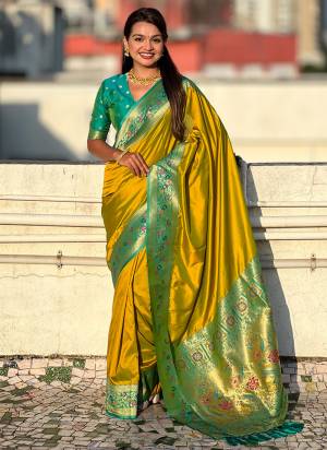 Looking These Party Wear Saree in Fine Colored.These Saree And Blouse is Fabricated On Soft Silk.Its Beautified With Weaving Kadiyal Paithani Border,Gala Designer.