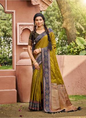 Looking These Fastive And Party Wear Saree in Fine Colored.These Saree And Blouse is Fabricated On Soft Silk.Its Beautified With Woven Jacquard Designer.