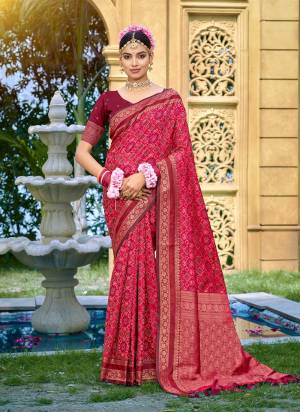 Looking These Fastive And Party Wear Saree in Fine Colored.These Saree And Blouse is Fabricated On Soft Silk.Its Beautified With Woven Jacquard Designer.