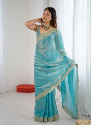 Attractive These Fancy Party Wear Saree in Fine Two Tone Colored.These Saree Are Fendy Satin Silk And Blouse is Fendy Satin Silk Fabricated.Its Beautified With Two Tone Color,Designer Sequance,Jari Embroidery Cut Work.