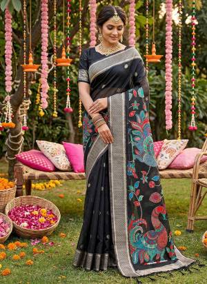 Attractive These Fastive And Party Wear Saree in Fine Colored.These Saree And Blouse is Fabricated On Linen Cotton.Its Beautified With Woven Designer.