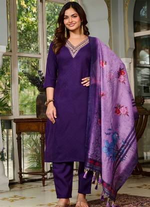 Garb These Readymade Suit in Fine Colored Pair With Bottom And Dupatta.These Top And Bottom Are Fabricated On Viscose Rayon Pair With Chanderi Dupatta.Its Beautified With Designer Embroidery Work.