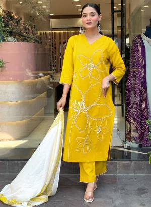 Garb These Readymade Suit in Fine Colored Pair With Bottom And Dupatta.These Top And Bottom Are Fabricated On Viscose Chanderi Pair With Chanderi Dupatta.Its Beautified With Designer Embroidery Work.