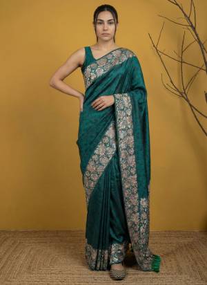 Attractive These Party Wear Fancy Saree in Fine Colored.These Saree And Blouse is Fabricated On Soft Silk.Its Beautified With Woven Pallu Border Designer, Floral Printed.