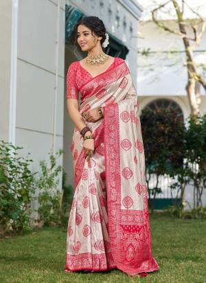 Garb These Fastive And Party Wear Saree in Fine Colored.These Saree And Blouse is Fabricated On Silk Blend.Its Beautified With Woven Resham Designer.