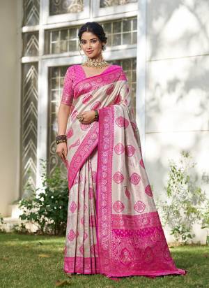 Garb These Fastive And Party Wear Saree in Fine Colored.These Saree And Blouse is Fabricated On Silk Blend.Its Beautified With Woven Resham Designer.