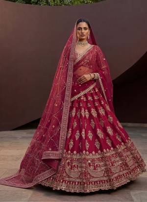 For A Fancy Designer Look,Grab These Lehenga Choli With 2 Dupatta in Fine Colored.These Lehenga And Choli Are Silk And Dupatta Are Fabricated On Net Pair.Its Beautified With Fancy Jari,Various Sequance Embroidery,Crystal Pipe Hand Work. 