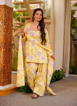 Garb These Beautiful Looking Readymade Plazzo Suits.These Top Are Cambric Cotton And Bottom is Fabricated On Cambric Cotton And Cotton Dupatta.Its Beautified With Designer Digital Printed.