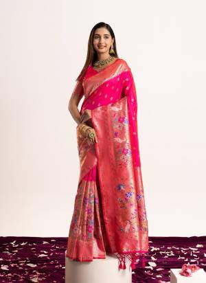 Looking These Festive Wear Saree in Fine Colored.These Saree And Blouse is Fabricated On Banarasi Silk.Its Beautified With Woven Jari Designer Meenakari Rich Paithani Pallu.