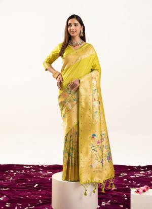 Looking These Festive Wear Saree in Fine Colored.These Saree And Blouse is Fabricated On Banarasi Silk.Its Beautified With Woven Jari Designer Meenakari Rich Paithani Pallu.