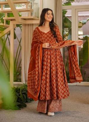 Atrective These Beautiful Looking Readymade Suits.These Top Are Cotton Silk And Bottom Are Cotton Silk Fabricated On Cotton Silk Dupatta.Its Beautified With Designer Digital Printed.