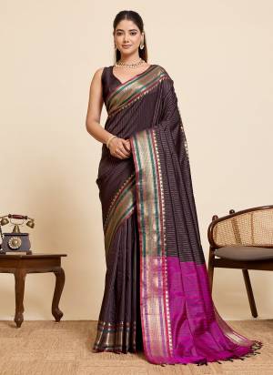 Garb This Party Wear Saree Paired With Blouse.This Saree And Blouse Are Silk Fabric With Heavy Woven Jari Designer. Buy This Pretty Saree Now.