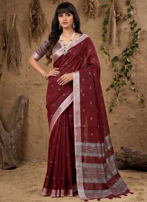 Saree swag is always in style Grab These Beautiful Colored Linnen Cotton Fabricated Saree.