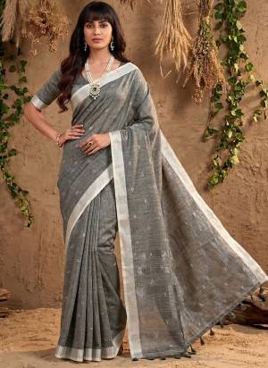 Saree swag is always in style Grab These Beautiful Colored Linnen Cotton Fabricated Saree.