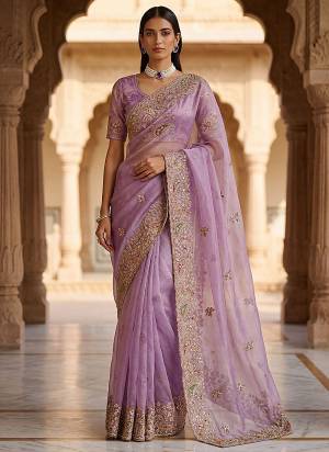 Attractive These Fastive And Wedding Party Wear Saree in Fine Colored.These Saree And Blouse is Fabricated On Gabana Silk.Its Beautified With Heavy Designer Peach,Dori,Multy Thread,Jari,Sequance Embroidery With Zircon Diamond Work.