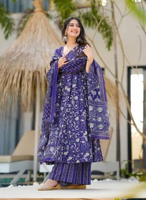 Looking These Beautiful Looking Readymade Plazzo Suits.These Top Are Muslin And Bottom is Fabricated On Muslin And Muslin Dupatta.Its Beautified With Designer Digital Printed.