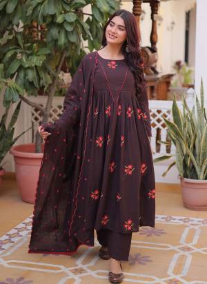 Garb These Beautiful Looking Readymade Suits With Dupatta.These Top Bottom And Dupatta Are Cotton Fabricated.Its Beautified With Designer Embroidery Work.