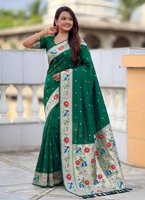Attractive These Party Wear Saree in Fine Colored.These Saree Are Paithani Silk And Blouse is Fabricated On Paithani Silk.Its Beautified With Weaving Jacquard Meenakari Designer.