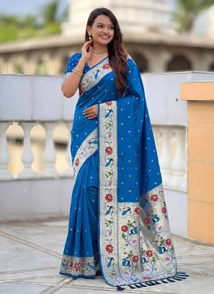 Attractive These Party Wear Saree in Fine Colored.These Saree Are Paithani Silk And Blouse is Fabricated On Paithani Silk.Its Beautified With Weaving Jacquard Meenakari Designer.