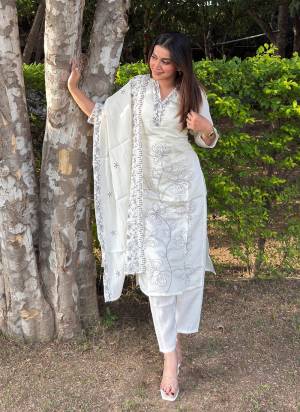 Attractive These Beautiful Readymade Suits With Dupatta.These Suit is Fabricated On Top Are Silk Blend And Bottom Are Silk Blend And Silk Blend Dupatta .Its Beautified With Designer Embroidery Work.