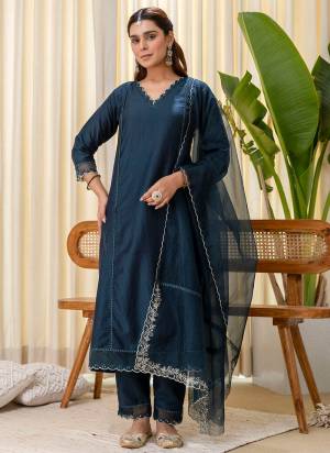 Attractive These Beautiful Readymade Suits With Dupatta.These Suit is Fabricated On Top Are Silk Blend And Bottom Are Silk Blend And Silk Blend Dupatta .Its Beautified With Designer Embroidery Work.