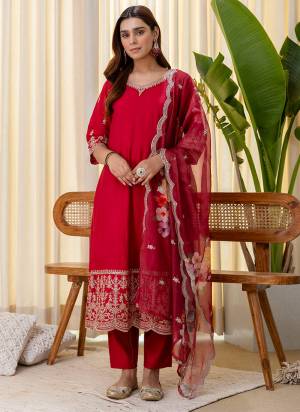 Attractive These Beautiful Readymade Suits With Dupatta.These Suit is Fabricated On Top Are Silk Blend And Bottom Are Silk Blend And Silk Blend Dupatta .Its Beautified With Designer Embroidery Work.
