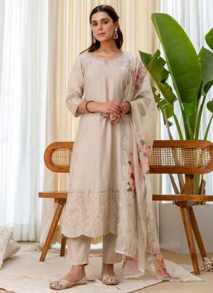 Attractive These Beautiful Readymade Suits With Dupatta.These Suit is Fabricated On Top Are Silk Blend And Bottom Are Silk Blend And Silk Blend Dupatta .Its Beautified With Designer Embroidery Work.