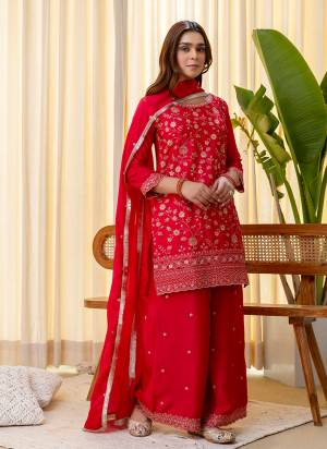 Attractive These Beautiful Readymade Suits With Dupatta.These Suit is Fabricated On Top Are Silk Blend And Bottom Are Silk Blend And Silk Blend Dupatta .Its Beautified With Designer Embroidery Work.